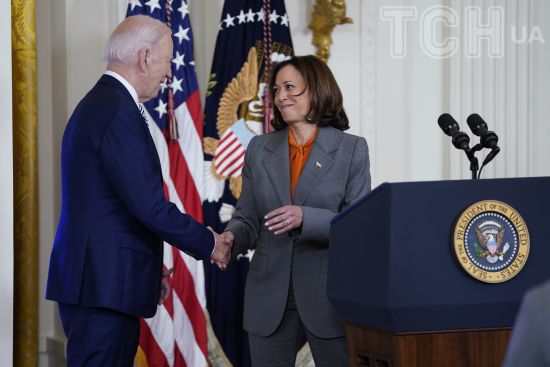 Гарріс вперше прокоментувала заяву Байдена: "Я зроблю все, щоб перемогти Трампа"