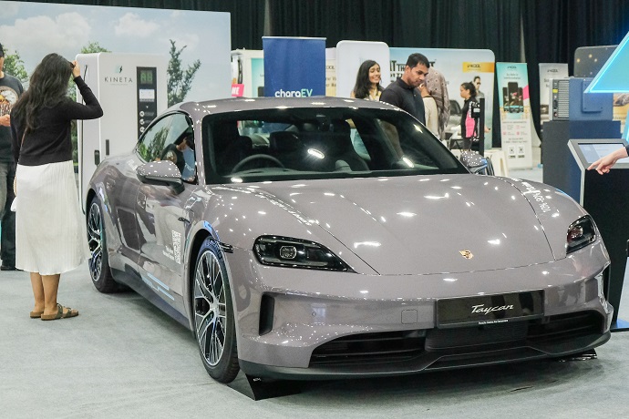 Porsche відмовилась від планів мати 80% електромобілів до 2030 року Porsche відмовилась від планів мати 80% електромобілів до 2030 року