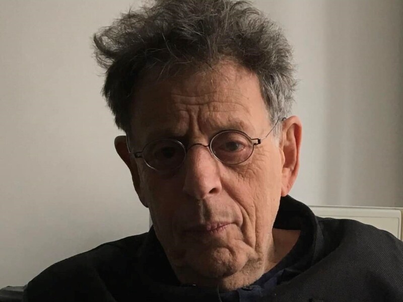 Композитор Гласс зі США звинуватив театр в окупованому Севастополі в крадіжці його твору для постановки за участю путініста Полуніна