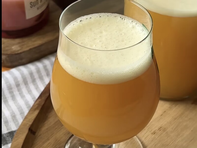 "Ділюся з вами рецептом домашнього освіжаючого квасу так, як готувала його моя бабуся". Потрібно всього п'ять інгредієнтів
