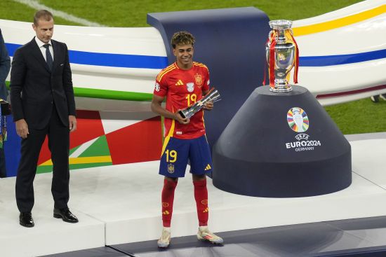 Встановив ще один рекорд: 17-річний іспанський вундеркінд став найкращим молодим гравцем Євро-2024