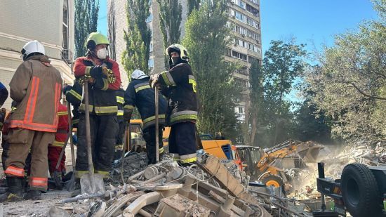 Удар Росії по "Охматдиту": що відбувається на місці атаки – фото, відео