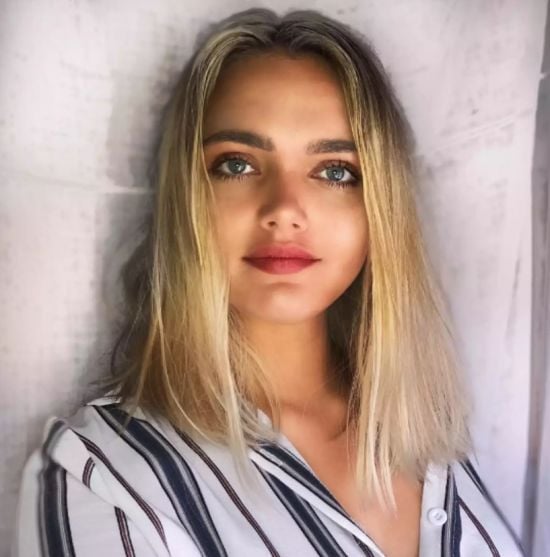 Злякалася, коли повернулася додому: "картопля-мутант" захопила квартиру жінки (фото)