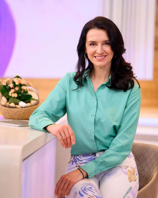 Валентина Хамайко показала свою сестру-копію та як разом з дітьми вони час провели