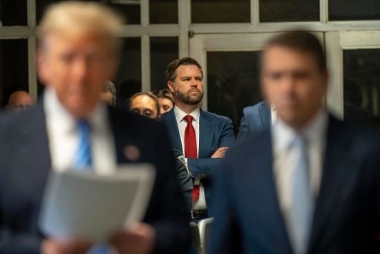 Затятий прихильник миру з РФ: що напарник Трампа Джей Ді Венс говорив про Україну і війну