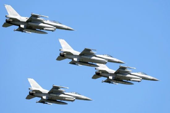 Греція поверне США 32 винищувачі F-16, які передадуть Україні — Bulgaria Military
