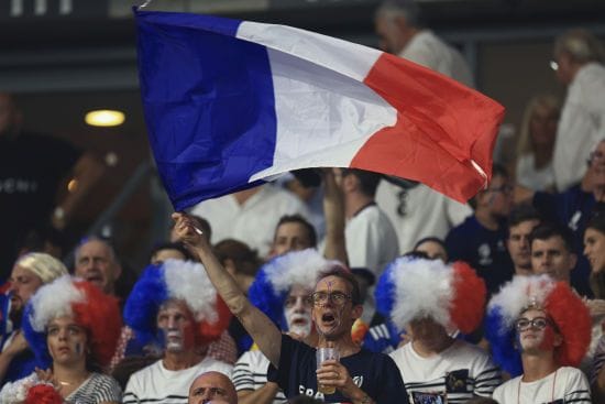 Хто перемагає на парламентських виборах у Франції – результати екзитполів