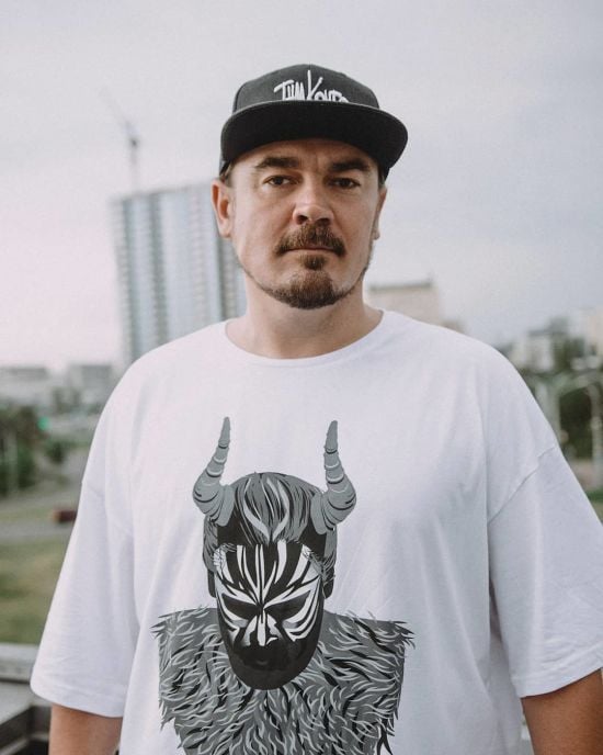 Відомий український співак шокував, як неочікувано став батьком для дитини росіянки від коханця