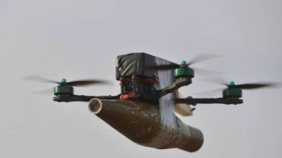 Іграшкові дрони та бомби на скотчі: як Україна змінює економіку війни