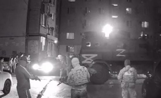 У Дагестані невідомі забарикадувались у квартирі і погрожували підірвати: пропагандисти заплуталися у версіях У Дагестані невідомі забарикадувались у квартирі і погрожували підірвати: пропагандисти заплуталися у версіях