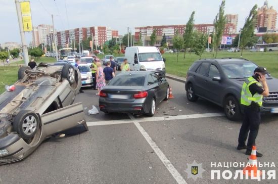 Масшатбна ДТП у Львові: водію автобуса стало погано за керомом, є багато постраждалих (фото)