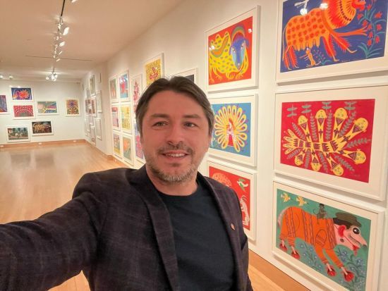 Сергій Притула показався з двома доньками та розповів, як навчає їх шанувати українських воїнів