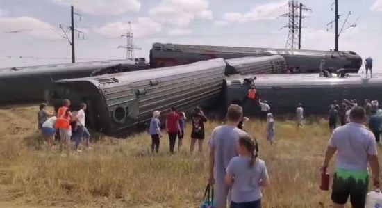 В РФ зійшов із рейок пасажирський потяг, постраждали щонайменше 110 людей