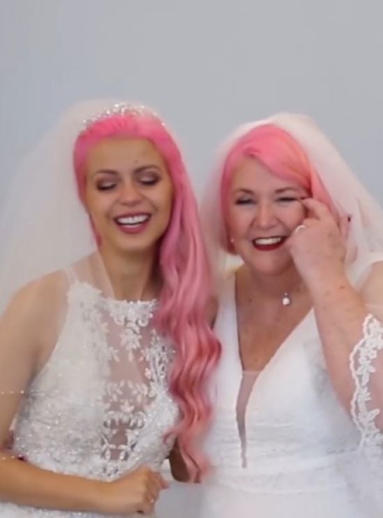 29-річна блогерка розлучається з 66-річною дружиною і закрутила роман зі старшим чоловіком (фото)