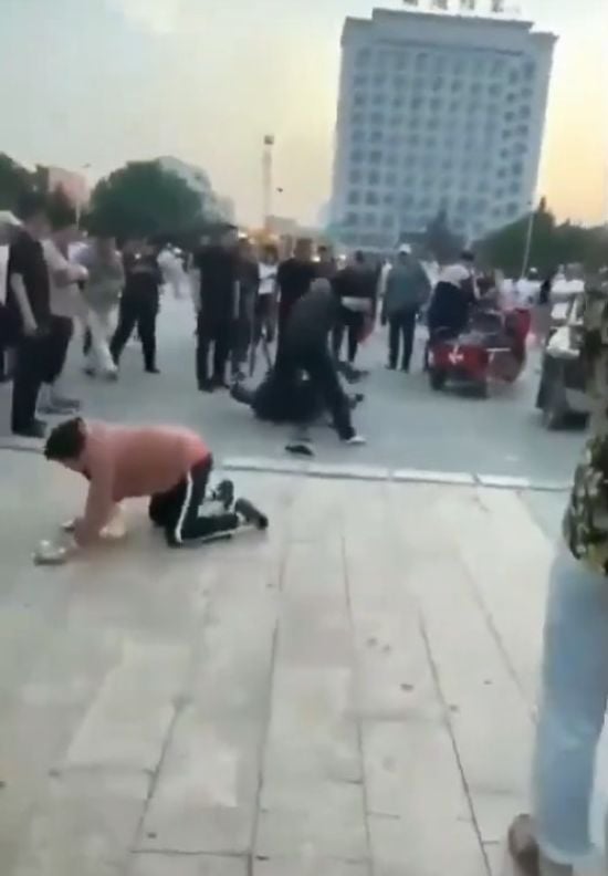 Чоловік зарізав вуличного танцівника, бо йому не сподобався виступ