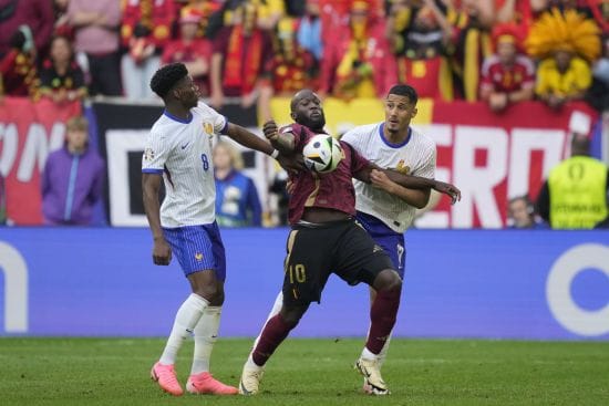 Збірна Франції вирвала перемогу над Бельгією та пробилася до чвертьфіналу Євро-2024 (відео) Збірна Франції вирвала перемогу над Бельгією та пробилася до чвертьфіналу Євро-2024 (відео)