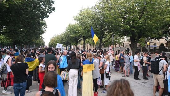 У Берліні заборонили розмовляти українською на мітингу проти російського удару по "Охматдит"