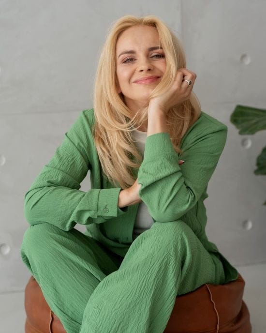 Лілія Ребрик замилувала рідкісним фото з батьками, які бавляться з тримісячною онукою