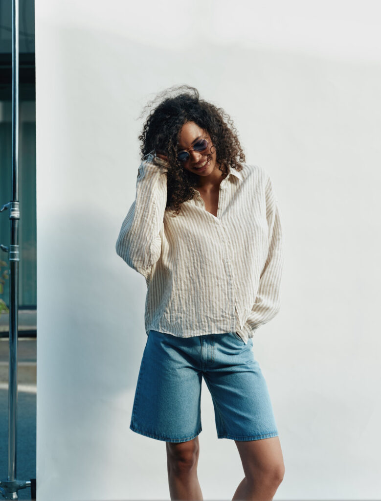 Денім, що рятує від спеки: український бренд джинсового одягу minnim презентує літній дроп