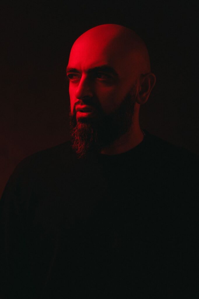 Коли кохання - це справжній шедевр: український співак Едгар Ті представляє пісню “Шедевр”