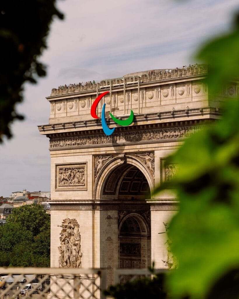 Тріумфальну арку прикрасили до Олімпіади-2024: фото
