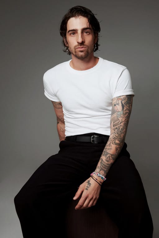 Чоловік говорить: співак DANTES