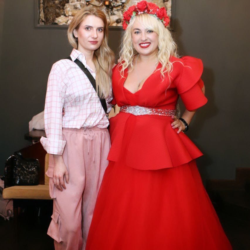 Гурт KOZAK SISTERS презентуав новий трек “Пироги з ожиною”