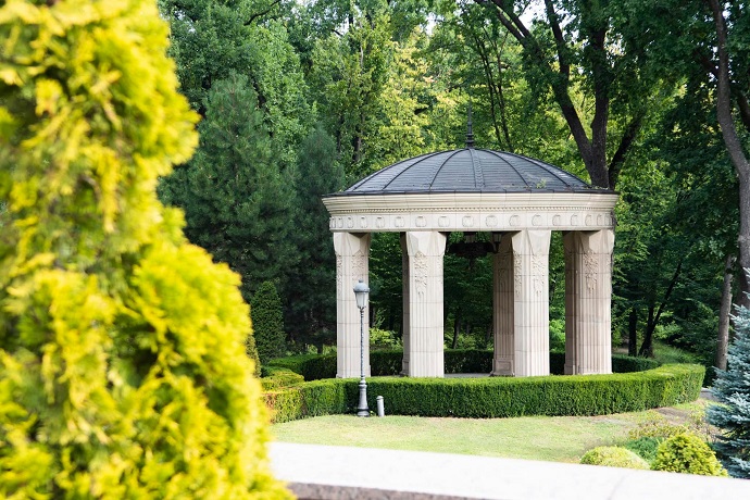 Державний парк "Межигір'я" приніс понад 2 мільйони доходу за 2 тижні Державний парк "Межигір'я" приніс понад 2 мільйони доходу за 2 тижні