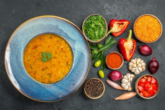 Що додати до звичайного супу, щоб він став наваристим та ароматним