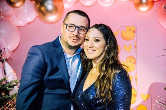 Наталка Карпа похизувалася, як чоловік з фронту привітав її з 43-річчям та який сюрприз зробив