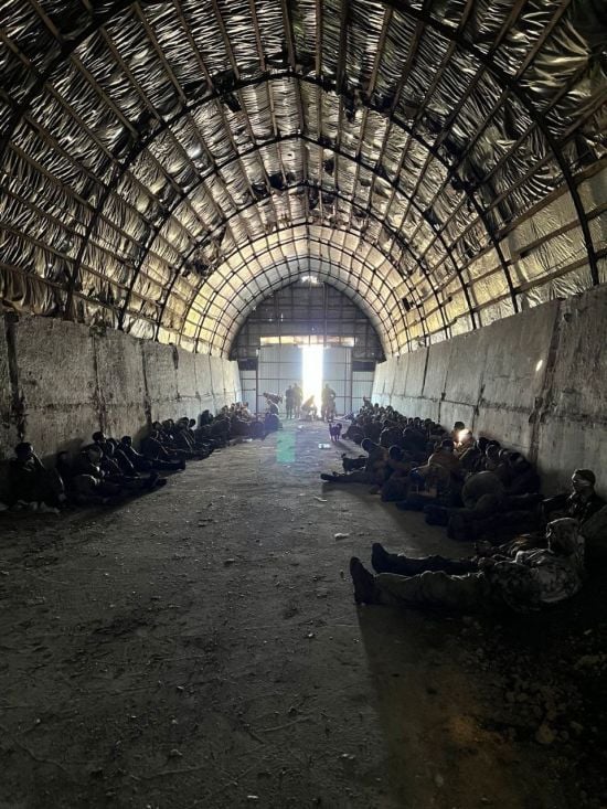 СБУ взяла в полон цілу роту росіян на Курщині – джерела (фото, відео)