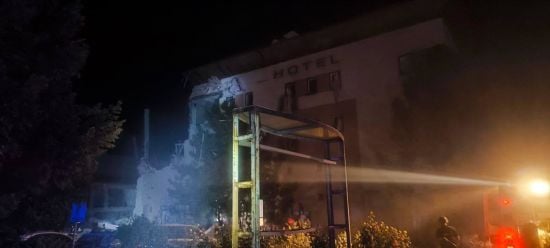 Ракетний удар по готелю в Кривому Розі: одна жінка загинула, під завалами люди