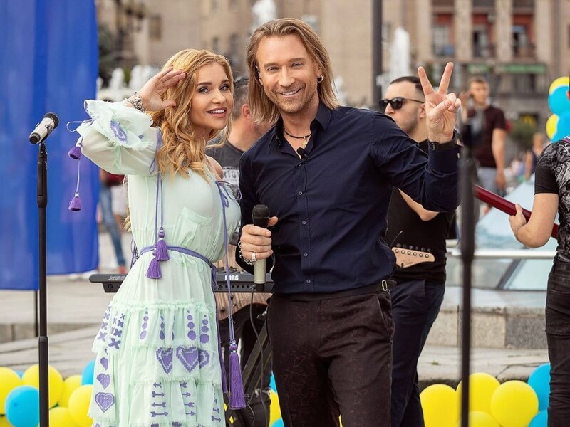 Горбенко про втечу Винника: На задньому сидінні під плєдиком лежало тремтяче тіло Олежки. Плєдик був потрібен для маскування. За кермом була Тая