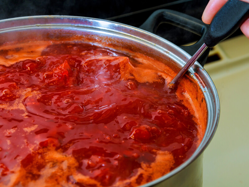 "Ця консервована борщова заправка смакує тим, хто любить яскраво-червоний, солодкуватий борщ". Рецепт на одну годину приготування "Ця консервована борщова заправка смакує тим, хто любить яскраво-червоний, солодкуватий борщ". Рецепт на одну годину приготування