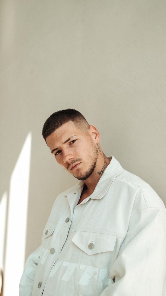 Відомий український блогер заявив про втечу з України й розкрив, де він зараз: "Мене підтримали"