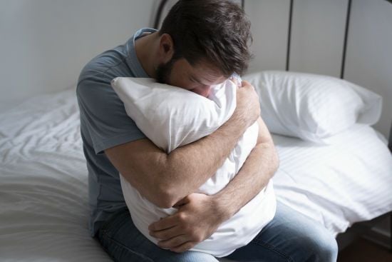 "Занадто товстий" чоловік подав на розлучення після того, як втомився платити дружині за секс