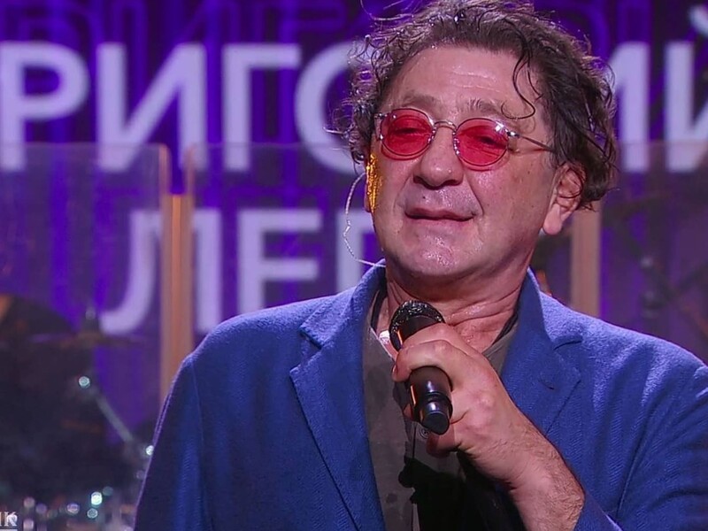 Солнцев: Лепсу зараз потрібна 18-річна дружина. Він її пригрів і вирішив, що заживе новим молодим життям. Але в алкоголіків і наркоманів не стоїть