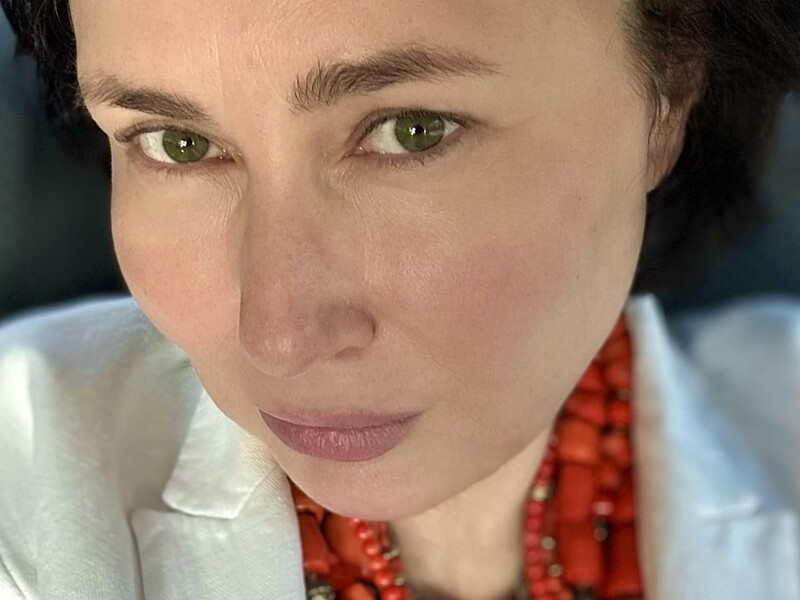 "Так незручно, хоч у Сірка очі позичай". Мозгова зробила заяву