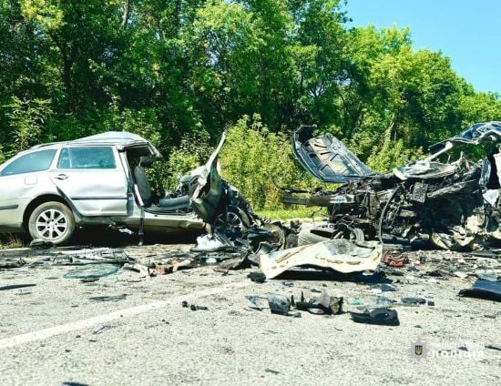 Біля Франківська 17-річна водійка влаштувала жахливу ДТП: троє загиблих (фото)