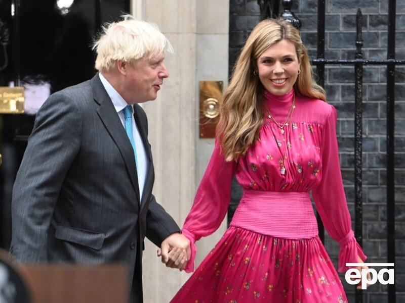 "Моя улюблена сукня". Дружина Бориса Джонсона знялася у вбранні від української дизайнерки, яка одягає Зеленську