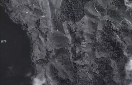 "Найкращий знімок НЛО" оприлюднили через 50 років: об'єкт з'явився над озером посеред пустелі