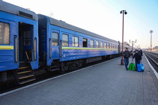 Атака Росії по українській залізниці: затримується низка потягів (графік руху)