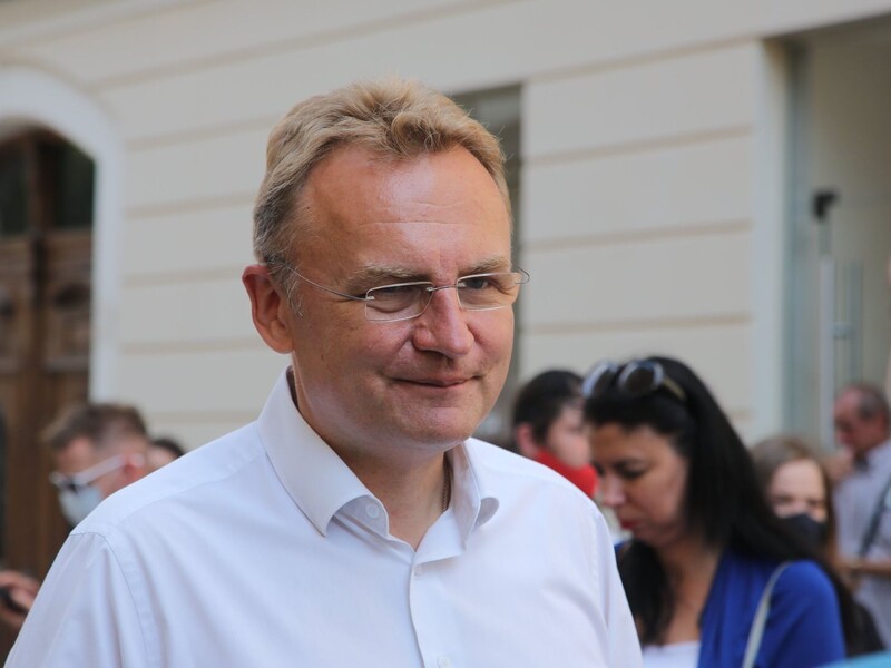 "Немає часу пояснювати". Мер Львова Садовий повідомив, що знову одружився. Фото