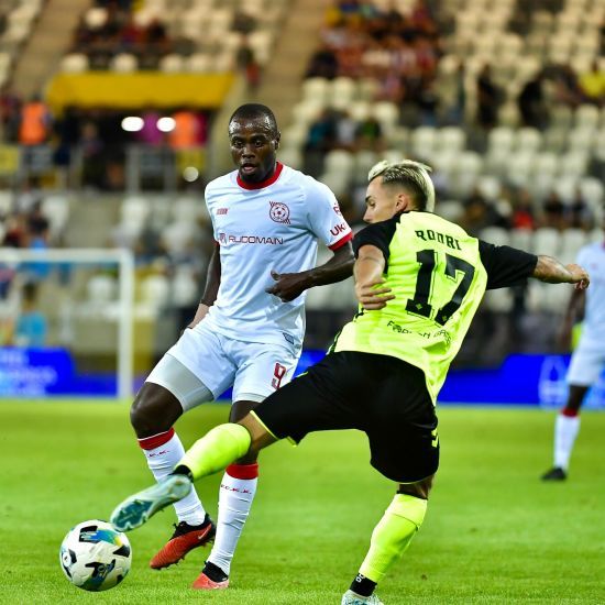 "Кривбас" поступився "Бетісу" в першому матчі плейоф відбору Ліги конференцій (відео)