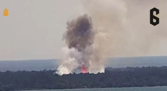 Підрозділи ВМС влаштували великий вибух на Кінбурнській косі: з'явилося відео