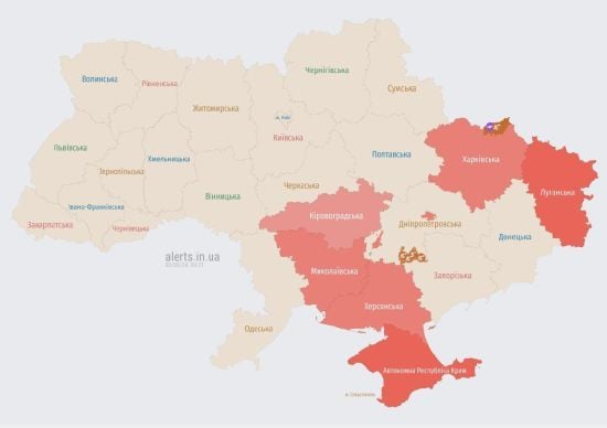 Україною рухаються ворожої безпілотники: де вони кружляють