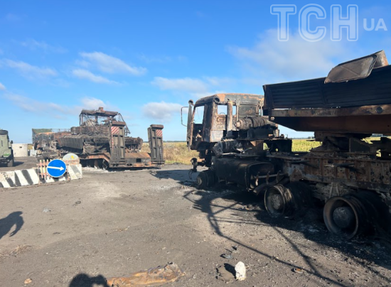 Росіяни як росіяни: жителька Суджі тішиться, що вдається грабувати місцеві магазини (відео)