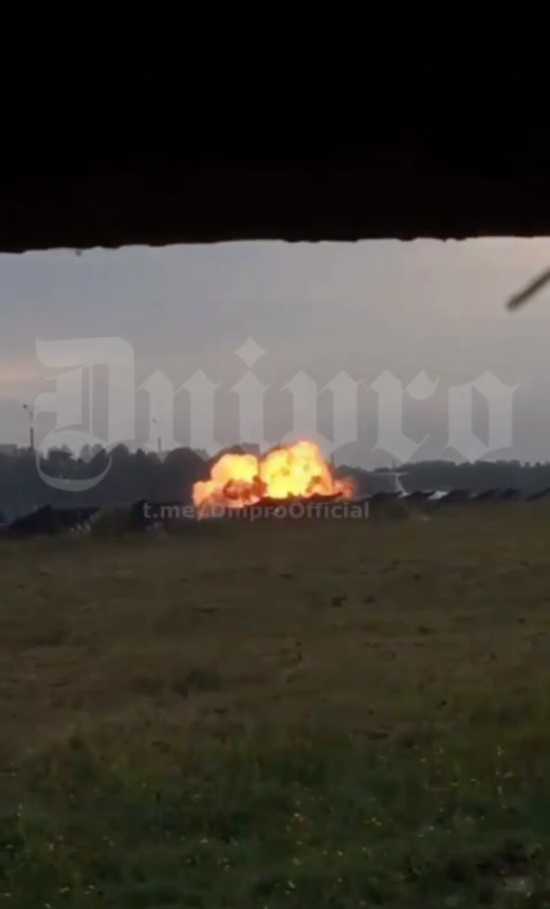 Українські дрони влаштували наймасштабнішу атаку по чотирьох аеродромах Росії – джерела ТСН