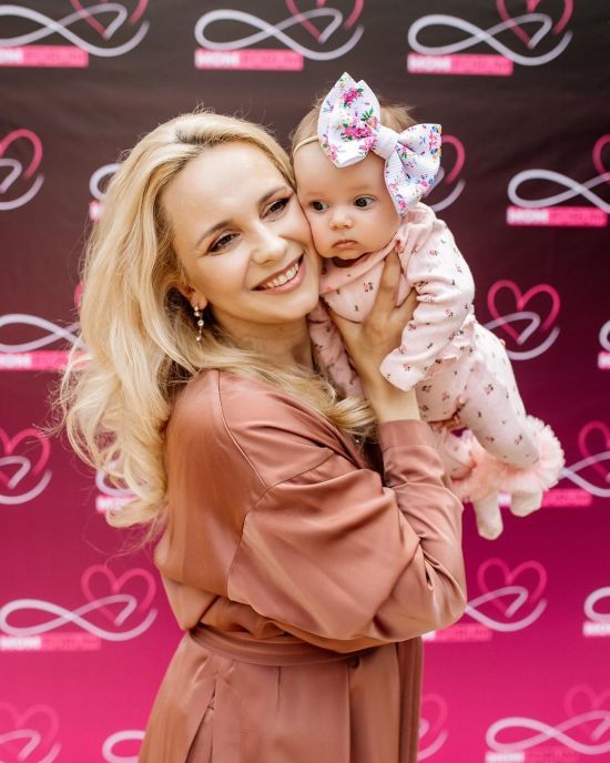 Лілія Ребрик захопила відео з підрослою 5-місячною донечкою і привітала її з особливим святом