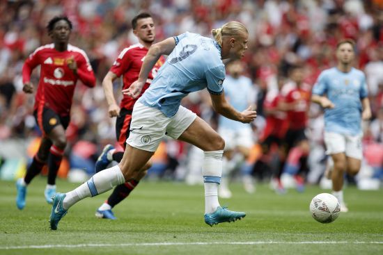 "Манчестер Сіті" у драматичній серії пенальті здолав "Манчестер Юнайтед" та виграв Суперкубок Англії